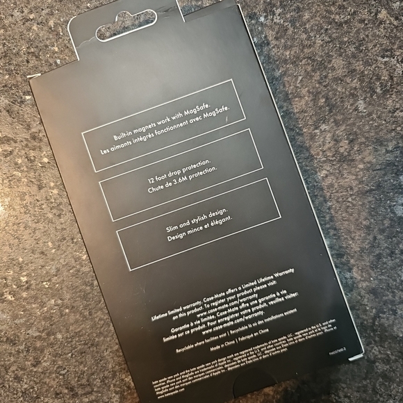 Kate Spade Silver Glitter iPhone 17 Pro, 6.3" Pro Case - Picture 2 of 2